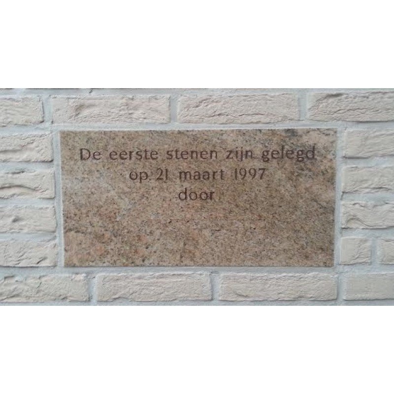 eerste-steen-juperana-graniet